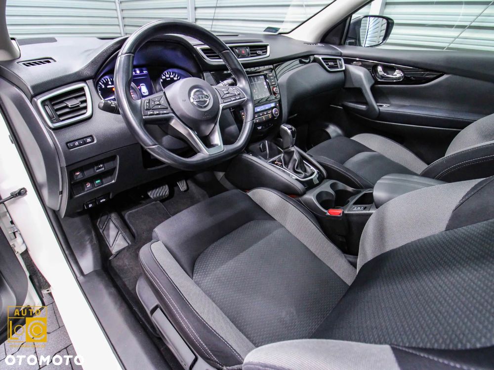 Nissan Qashqai 1.3 DIG-T N-Connecta DCT - 16
