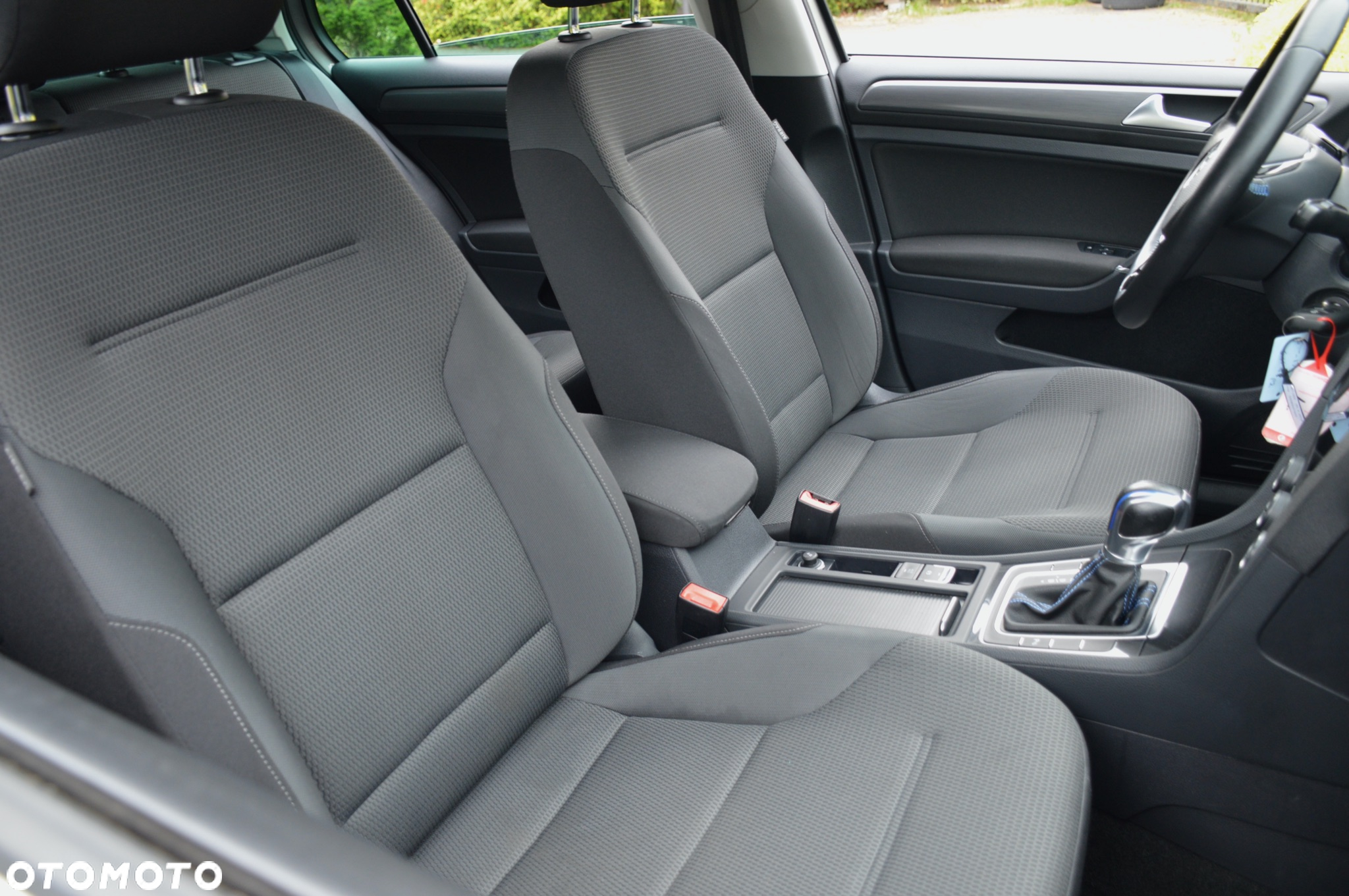 Volkswagen Golf e-Golf - 31
