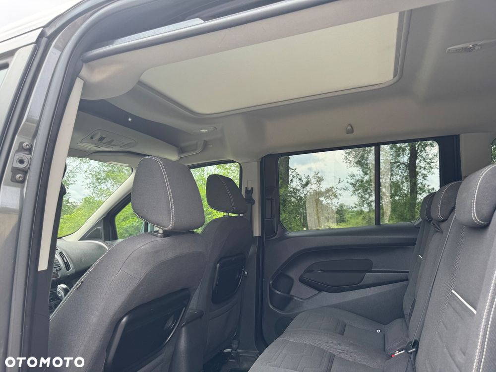 Ford Tourneo Connect Grand - 17