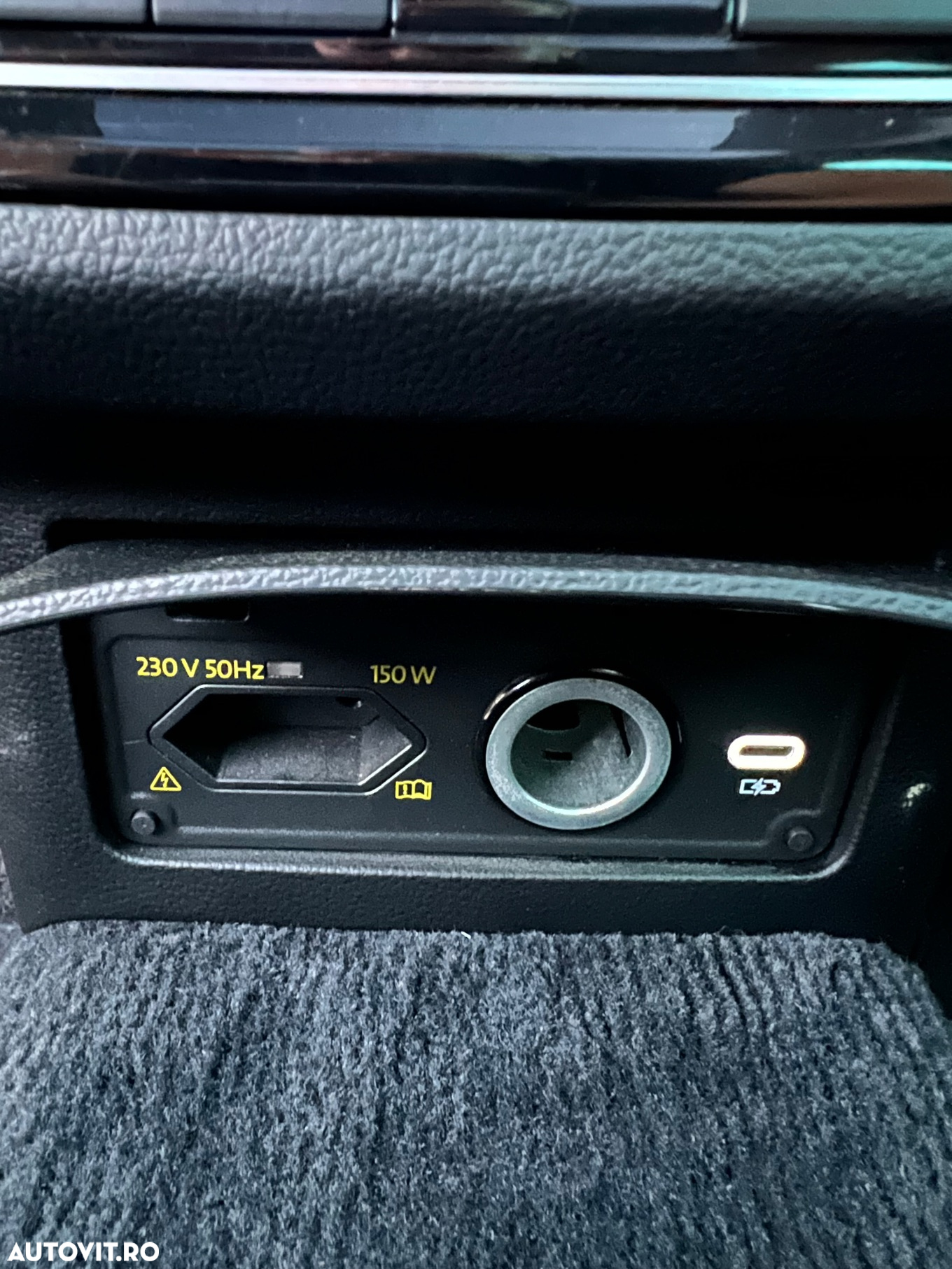 Volkswagen Passat Variant 2.0 TDI DSG 4Motion Highline - 18