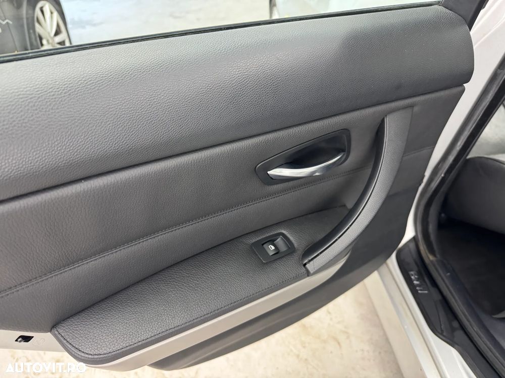 BMW Seria 3 320d DPF Aut. - 18