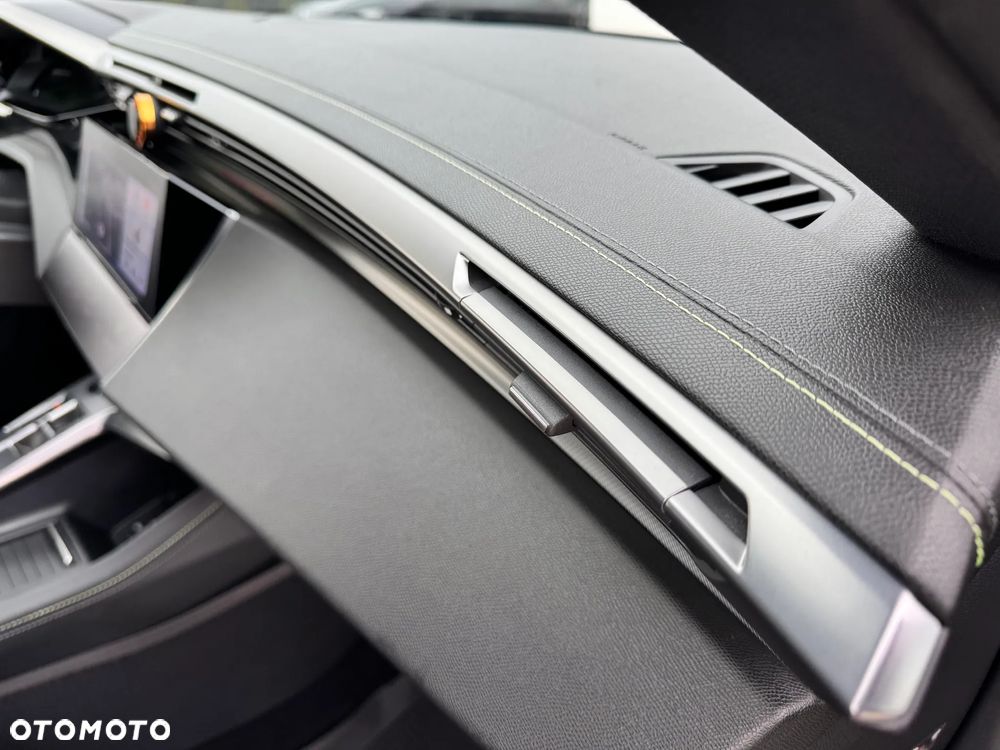 Peugeot 308 1.2 PureTech GT Pack S&S EAT8 - 34