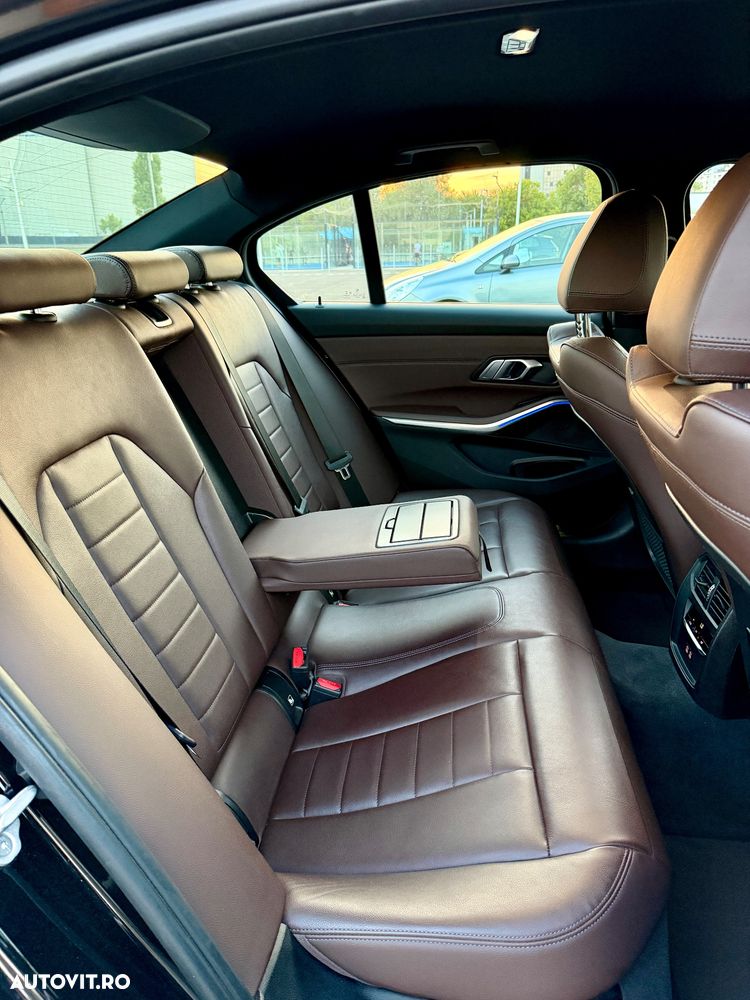 BMW Seria 3 318i AT - 8