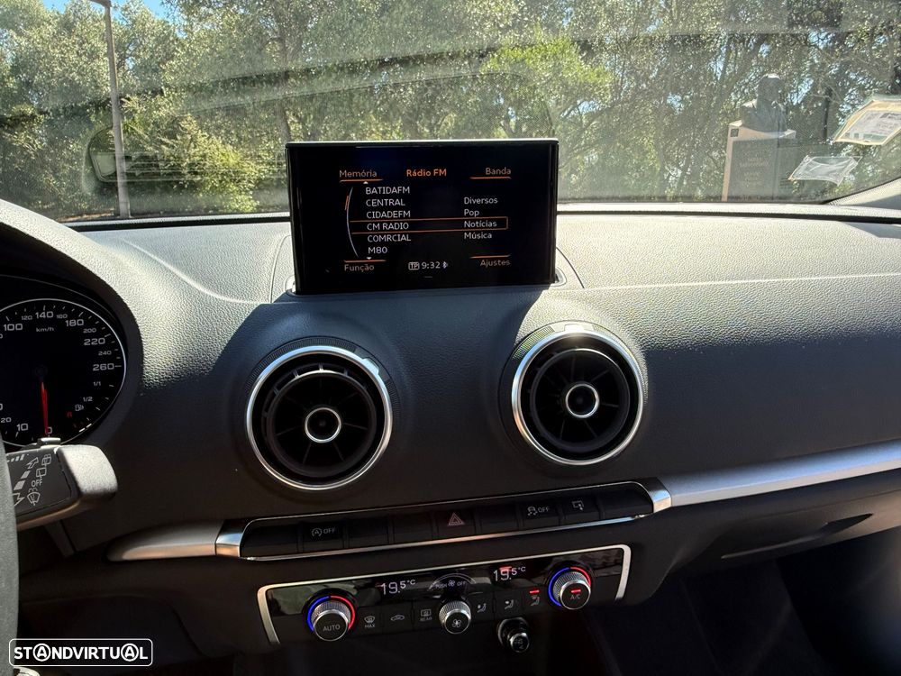 Audi A3 Sportback 1.6 TDI Attraction Ultra - 8
