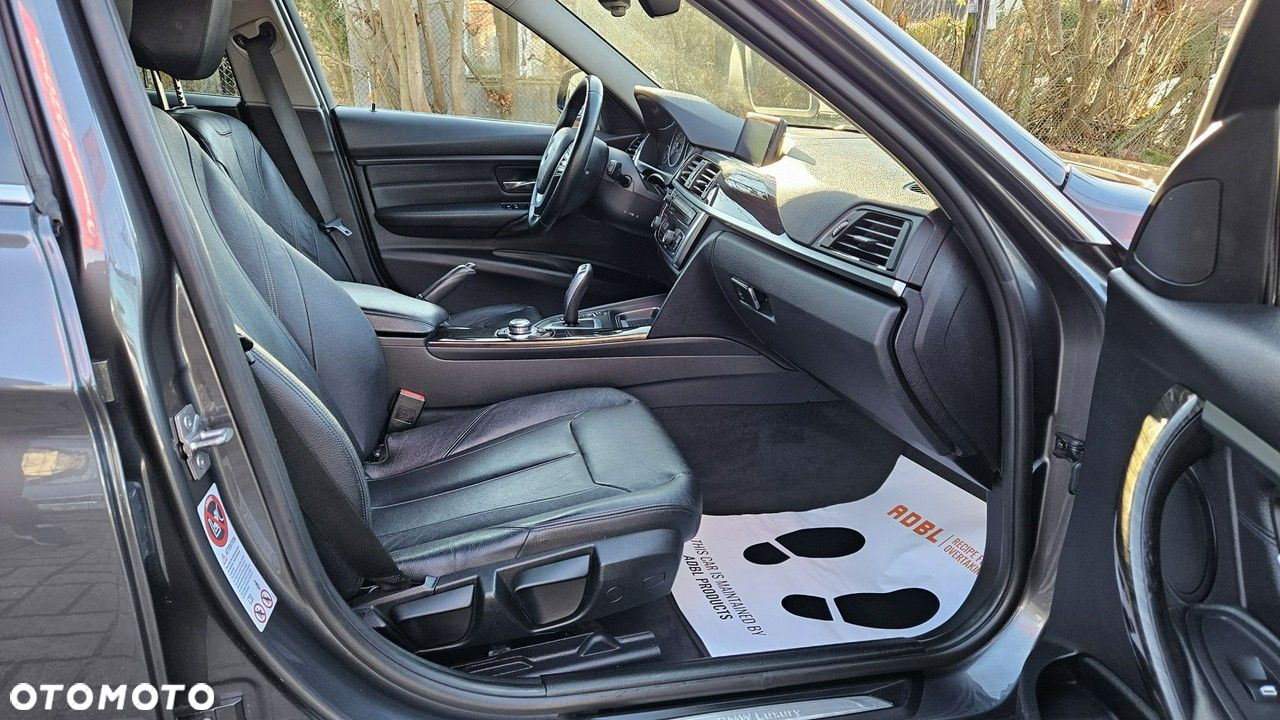 BMW Seria 3 320d Touring Luxury Line - 19