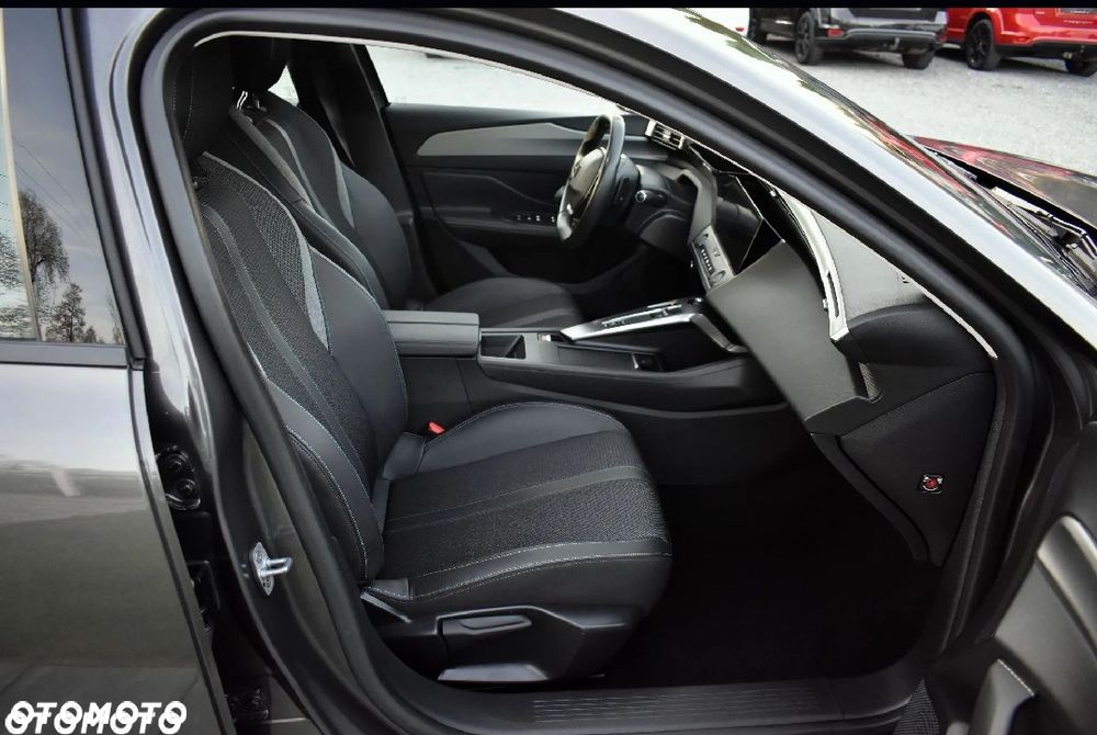 Peugeot 308 180 e-EAT8 GT - 27