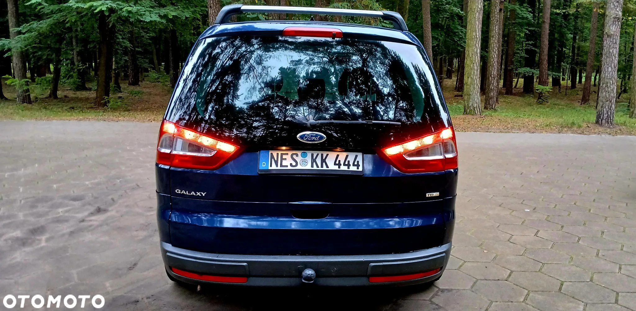 Ford Galaxy 2.0 TDCi Ghia - 9