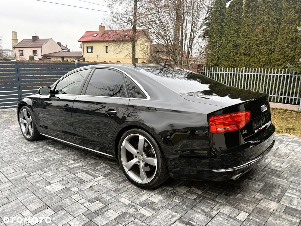 Audi A8 - 4