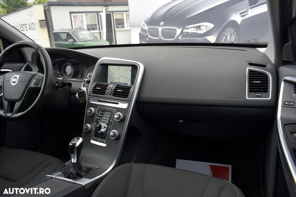 Volvo XC 60 D4 Kinetic - 11