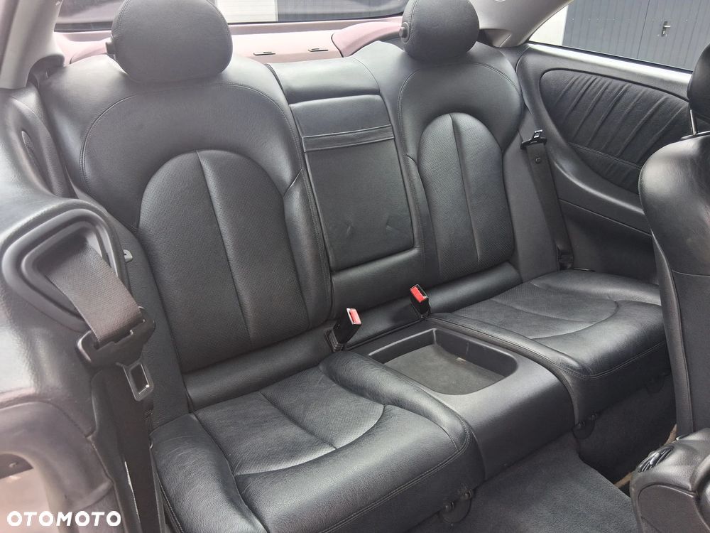 Mercedes-Benz CLK 320 - 13