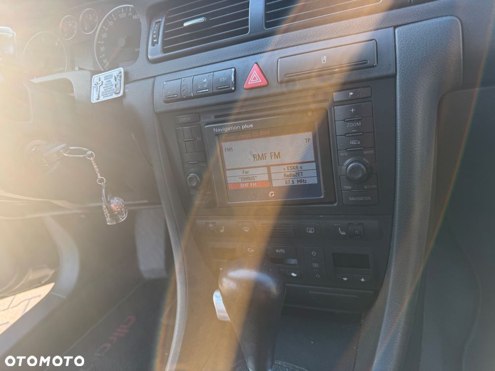Audi A6 Allroad - 16