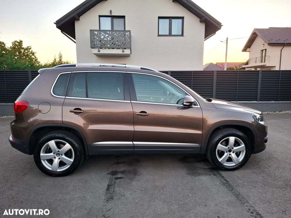 Volkswagen Tiguan 2.0 TDI DPF BlueMotion Technology Sport & Style - 9