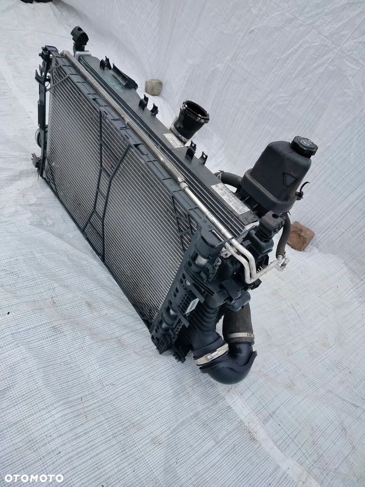 OPEL INSIGNIA A 2.0 TURBO BENZYNA PAS PRZEDNI CHŁODNICE WENTYLATOR KOMPLET - 2