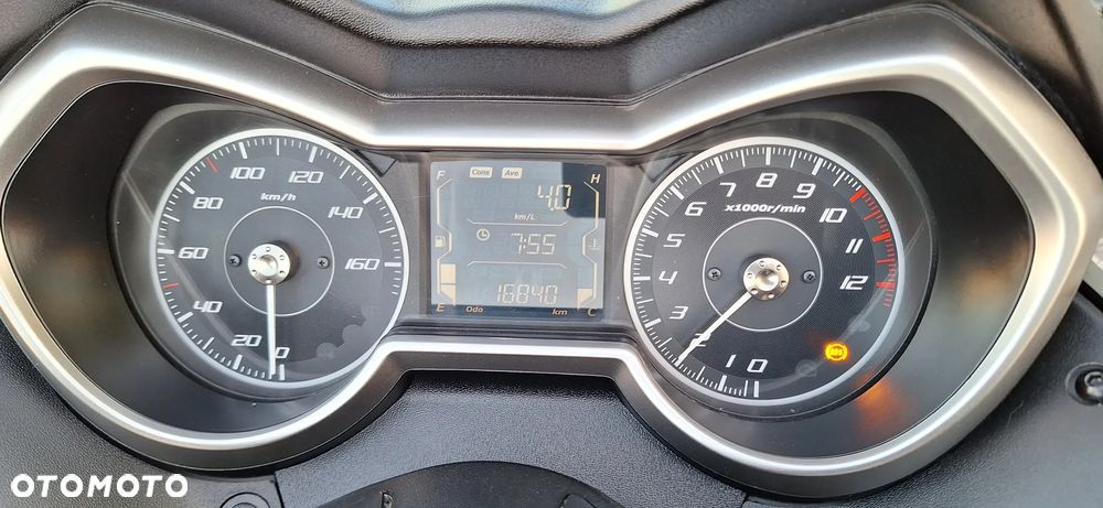 Yamaha X-max - 35