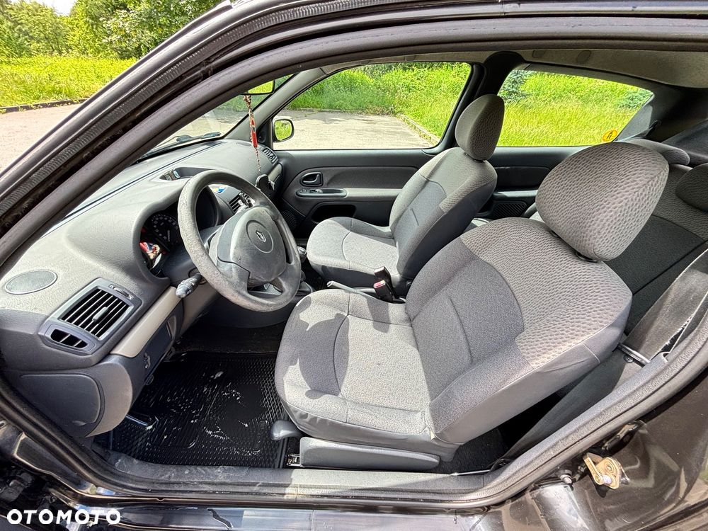 Renault Clio 1.2 16V Authentique - 6