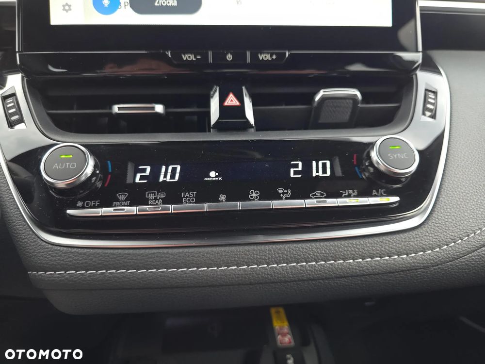 Toyota Corolla 1.8 Hybrid Style - 24