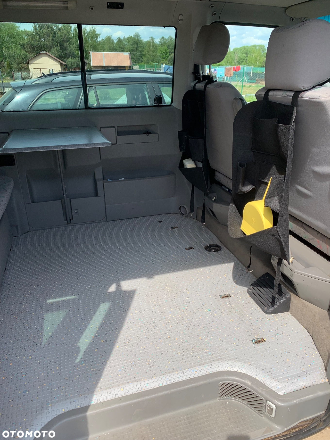 Volkswagen Multivan - 17