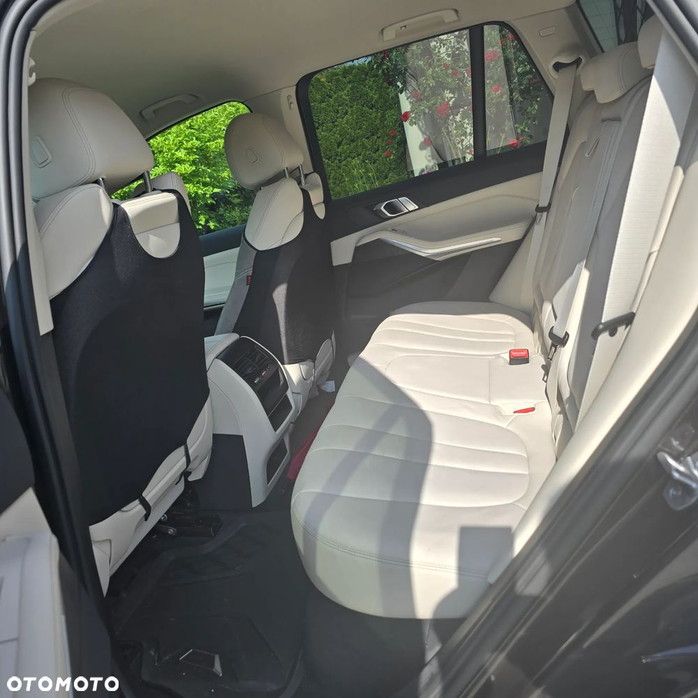 BMW X5 xDrive30d mHEV - 9