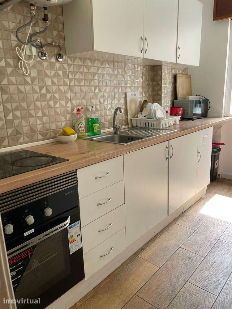 Apartamento T1 em Queluz – Excelente Oportunidade de Investimento ou - Grande imagem: 2/10
