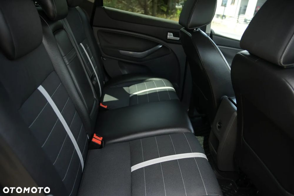Ford Kuga 2.0 TDCi 2x4 Titanium - 21