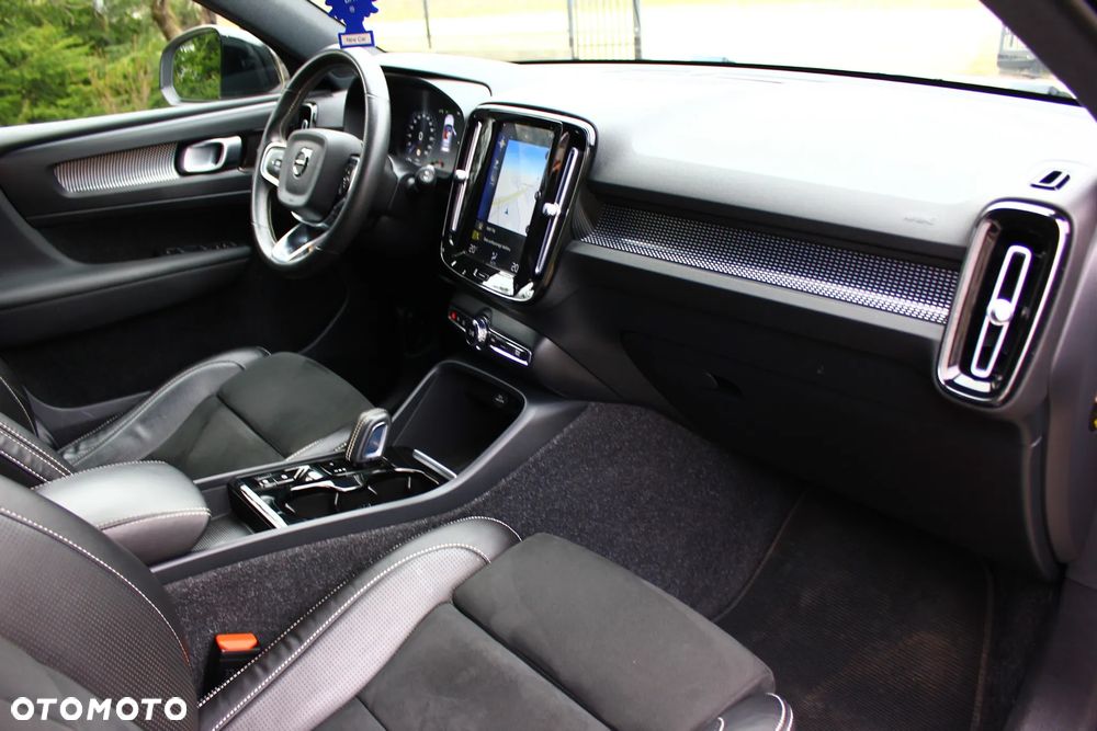 Volvo XC 40 ver-t5-plug--in-hybrid-r--design - 40