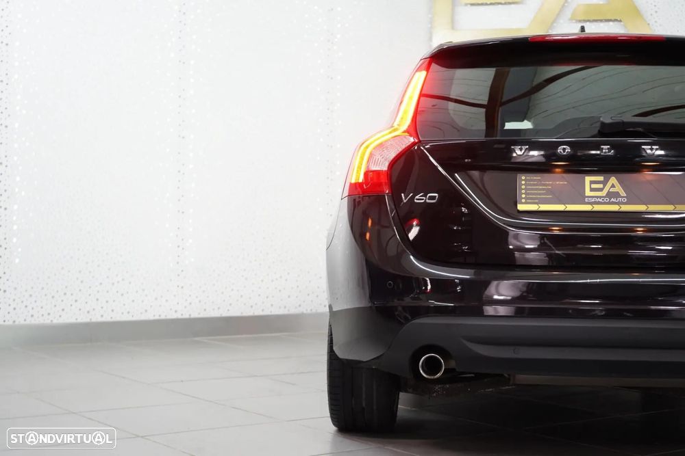 Volvo V60 1.6 D2 Momentum Eco - 7