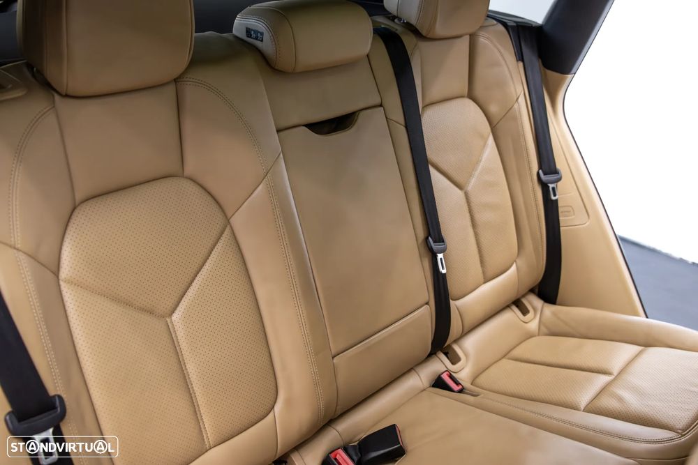 Porsche Macan S - 17