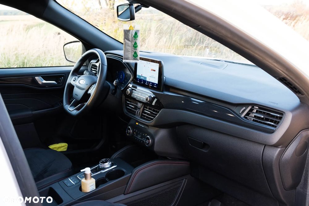 Ford Kuga - 26