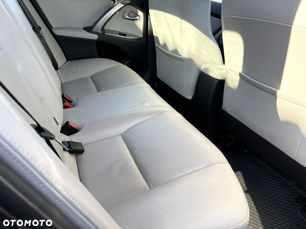 Toyota Avensis 2.2 D-4D Prestige - 26