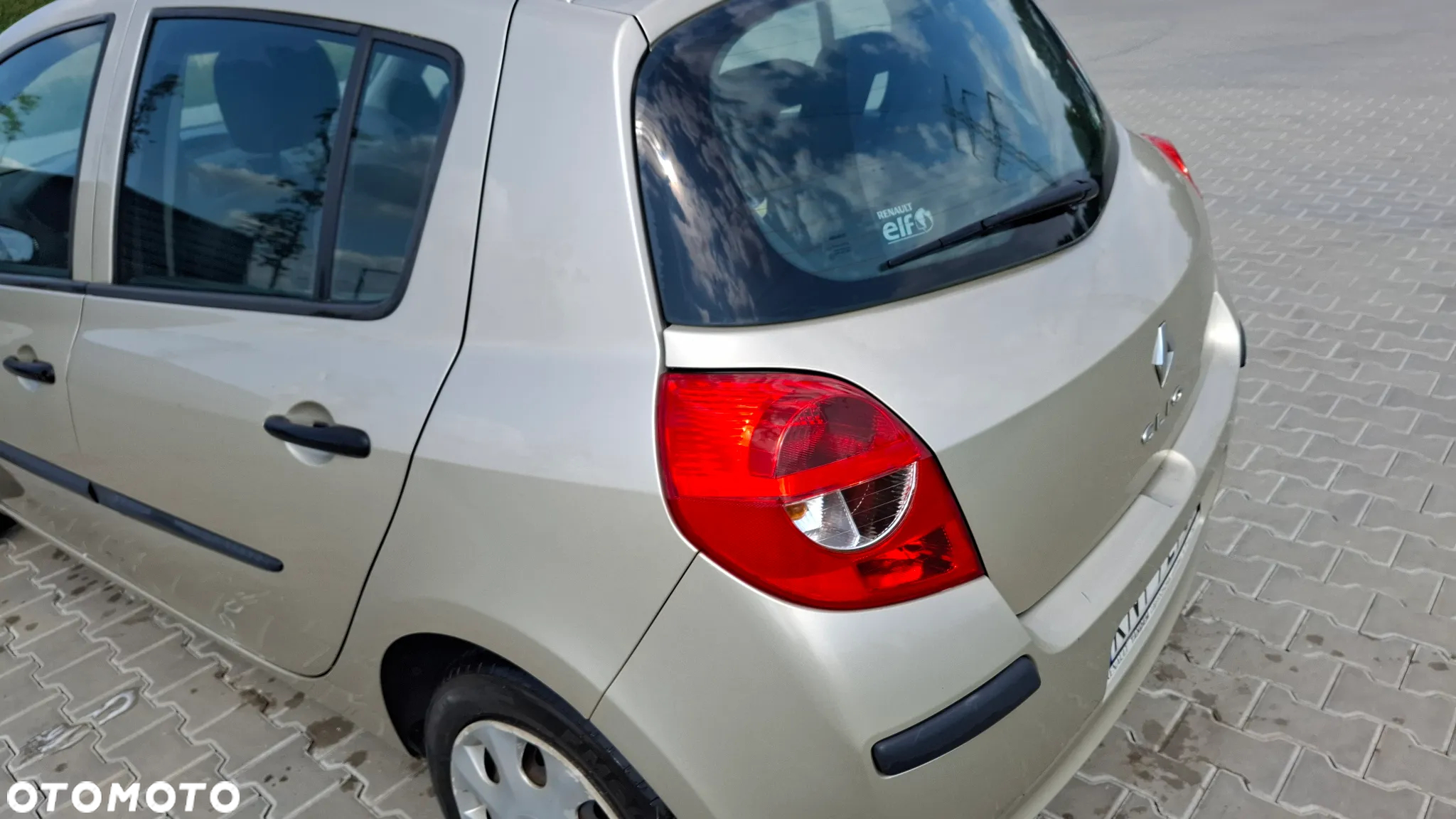 Renault Clio 1.2 16V Authentique - 6