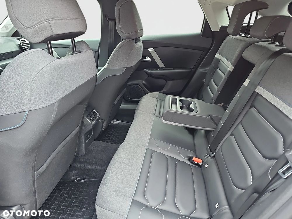 Citroën C4 1.2 PureTech Max S&S - 25