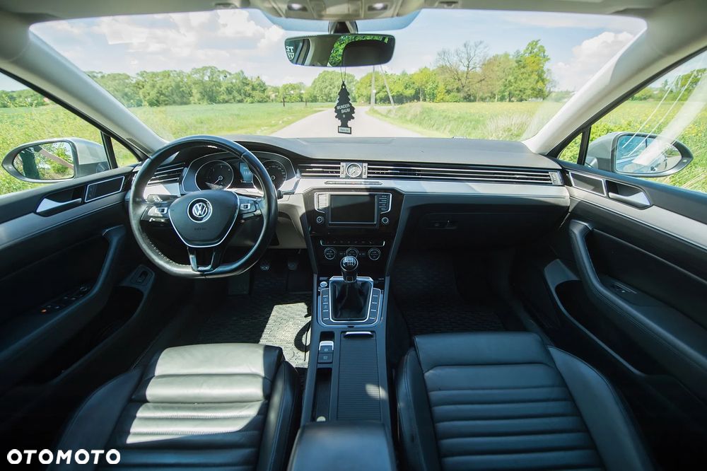 Volkswagen Passat 2.0 TDI BMT 4Mot Highline - 14