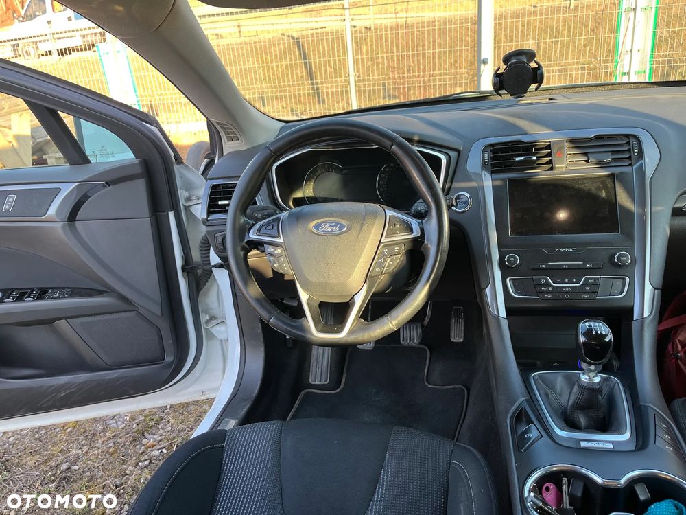 Ford Mondeo 2.0 TDCi STart-Stopp Titanium - 8