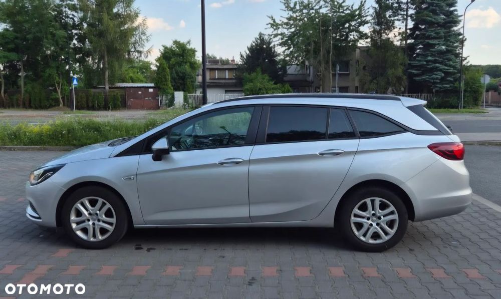 Opel Astra 1.6 CDTI Sport - 2