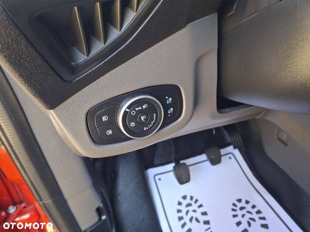 Ford TRANSIT CONNECT TREND - 27