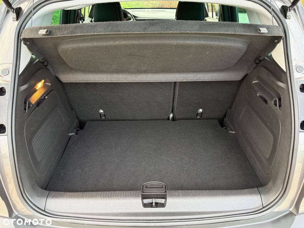 Opel Crossland X - 21