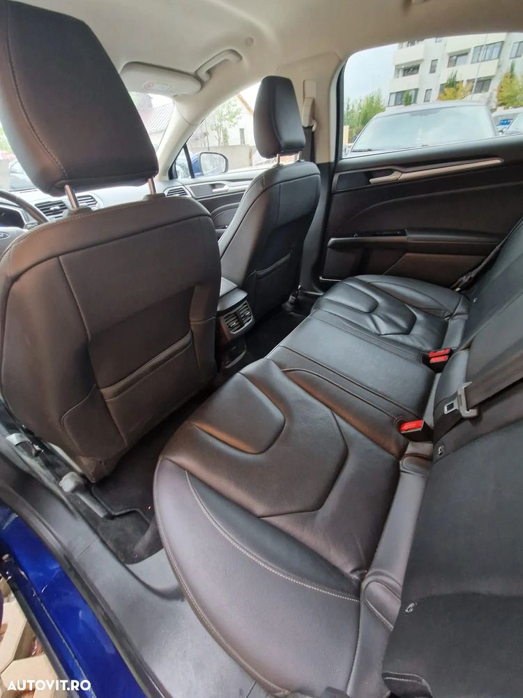 Ford Mondeo 2.0 HEV Titanium - 18
