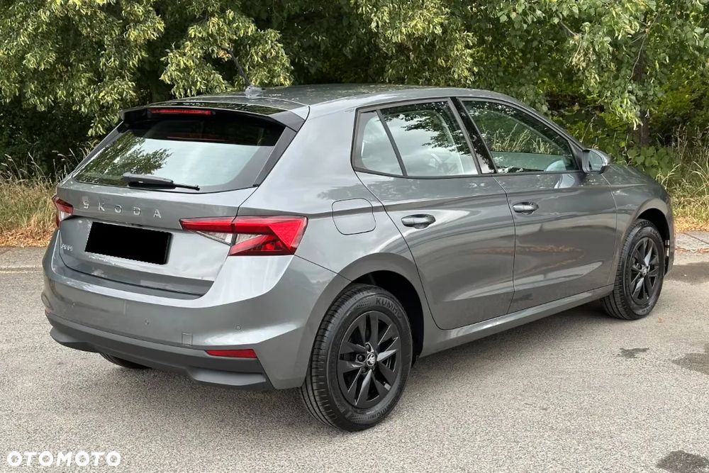 Skoda Fabia 1.0 Essence - 8