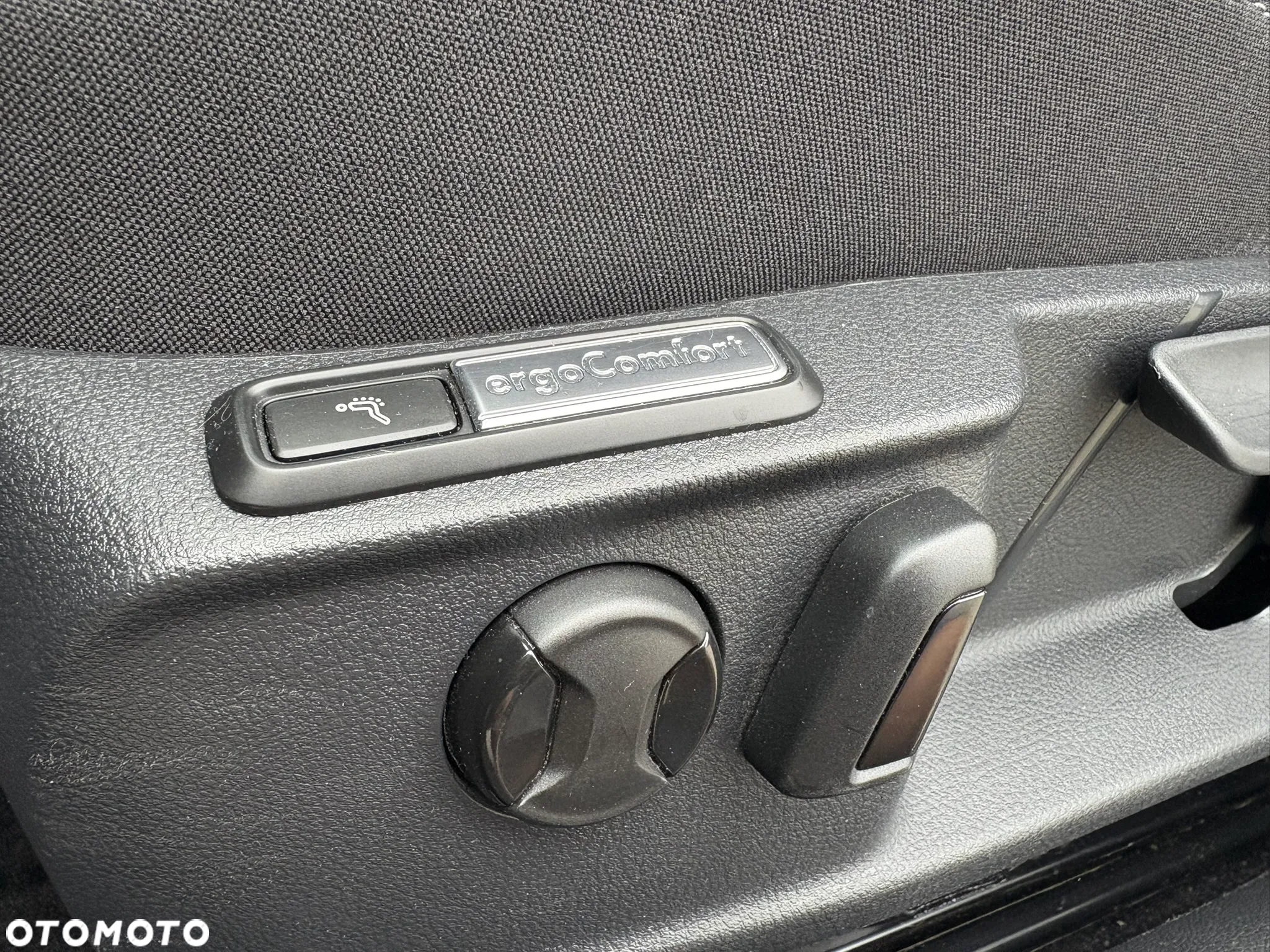 Volkswagen Passat Variant 2.0 TDI SCR DSG Conceptline - 22