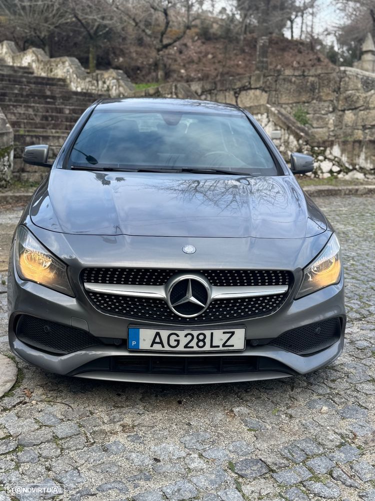 Mercedes-Benz CLA 180 d Shooting Brake AMG Line - 2