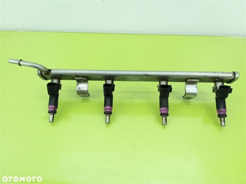 LISTWA WTRYSKIWACZY DODGE CALIBER 1,8 B 150 KM 07-12 R 04891575AA - 1