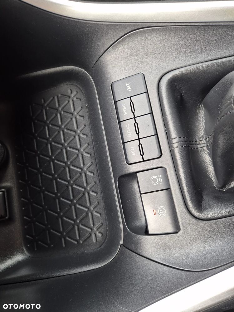 Toyota RAV4 - 13