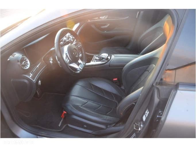 Mercedes-Benz CLS - 6