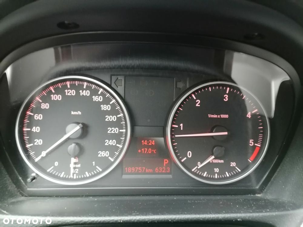 BMW Seria 3 318d Touring - 3
