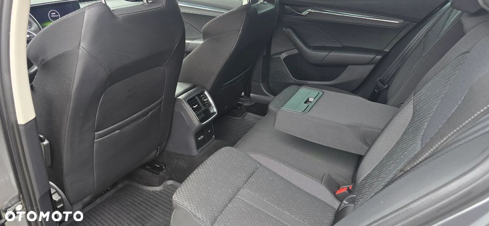 Skoda Octavia 2.0 TDI Style - 8
