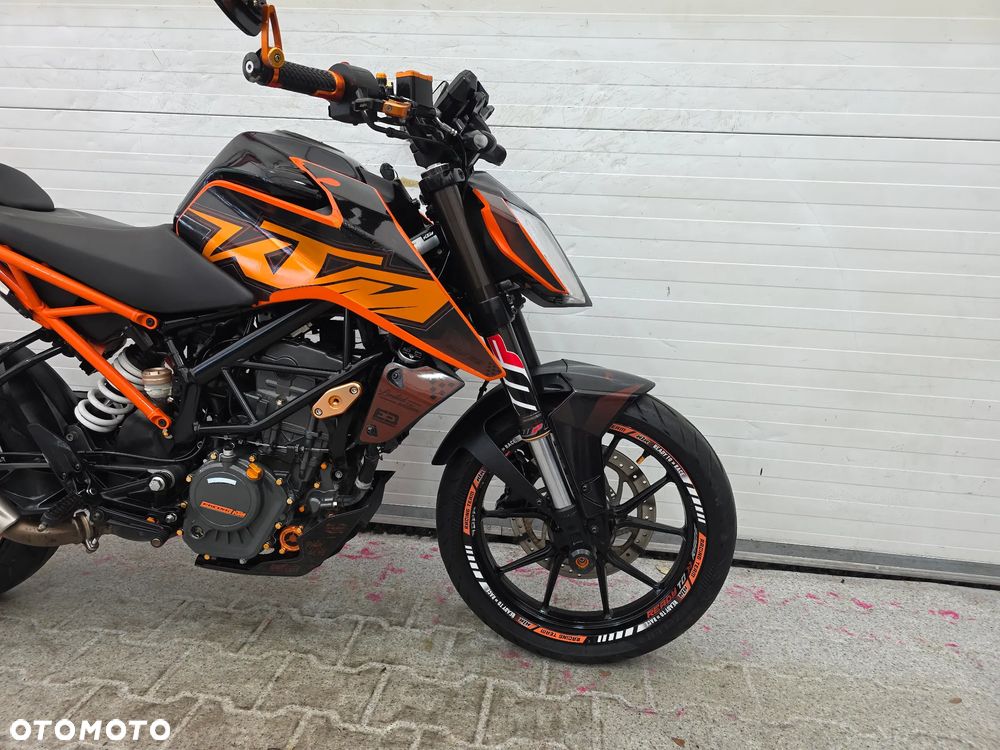 KTM Duke - 17