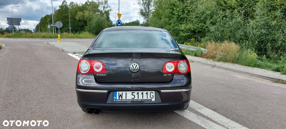 Volkswagen Passat 2.0 TDI DPF Highline - 5