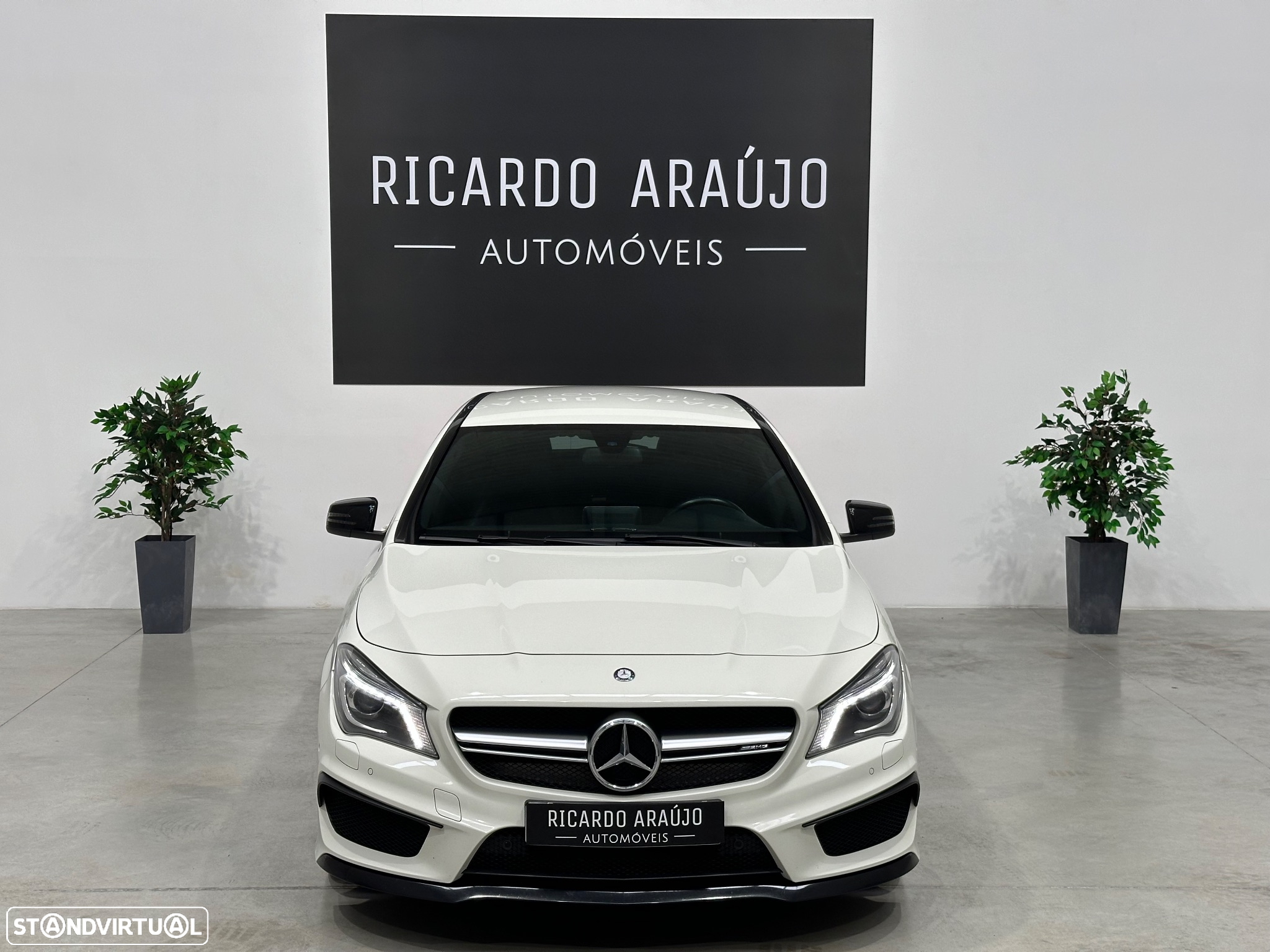 Mercedes-Benz CLA 45 AMG Shooting Brake 4Matic 7G-DCT - 34