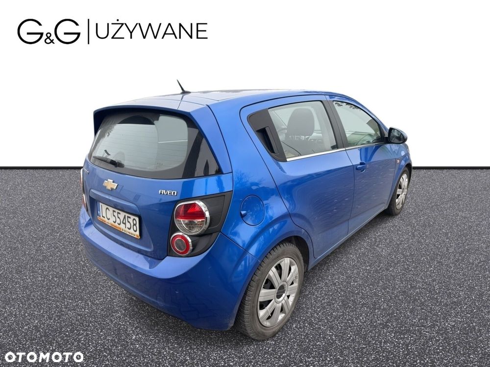 Chevrolet Aveo - 4