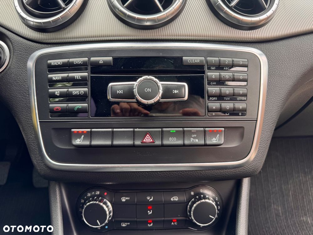 Mercedes-Benz CLA 200 AMG Line - 39